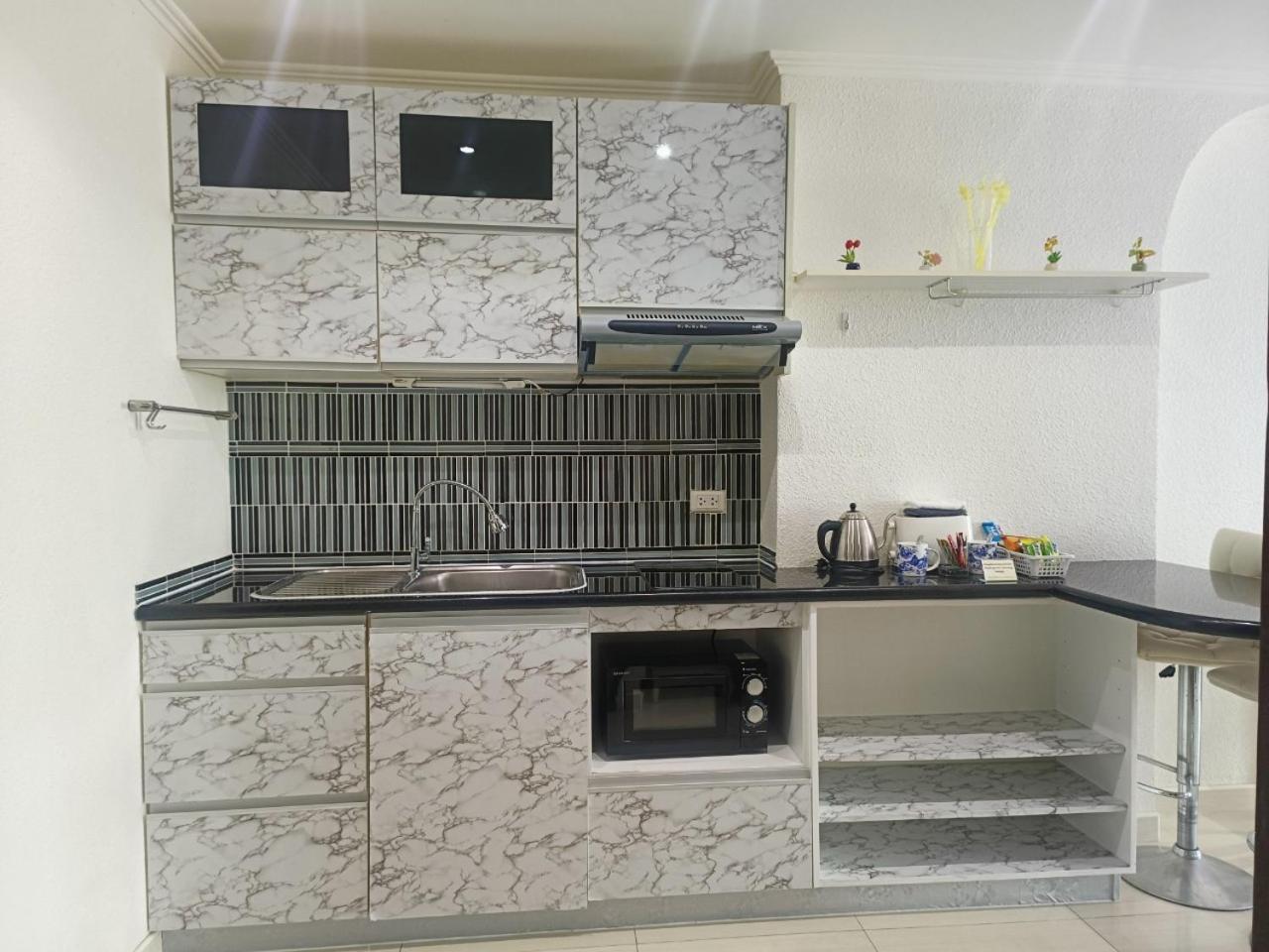 View Talay 6 Pattaya Beach Apartment By Honey Exterior foto