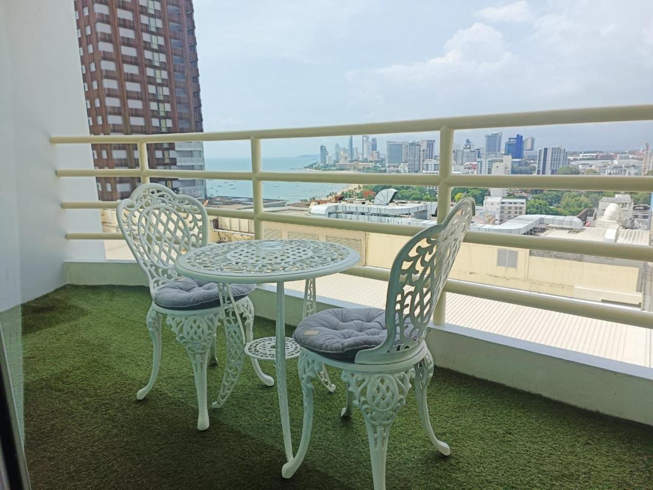 View Talay 6 Pattaya Beach Apartment By Honey Exterior foto