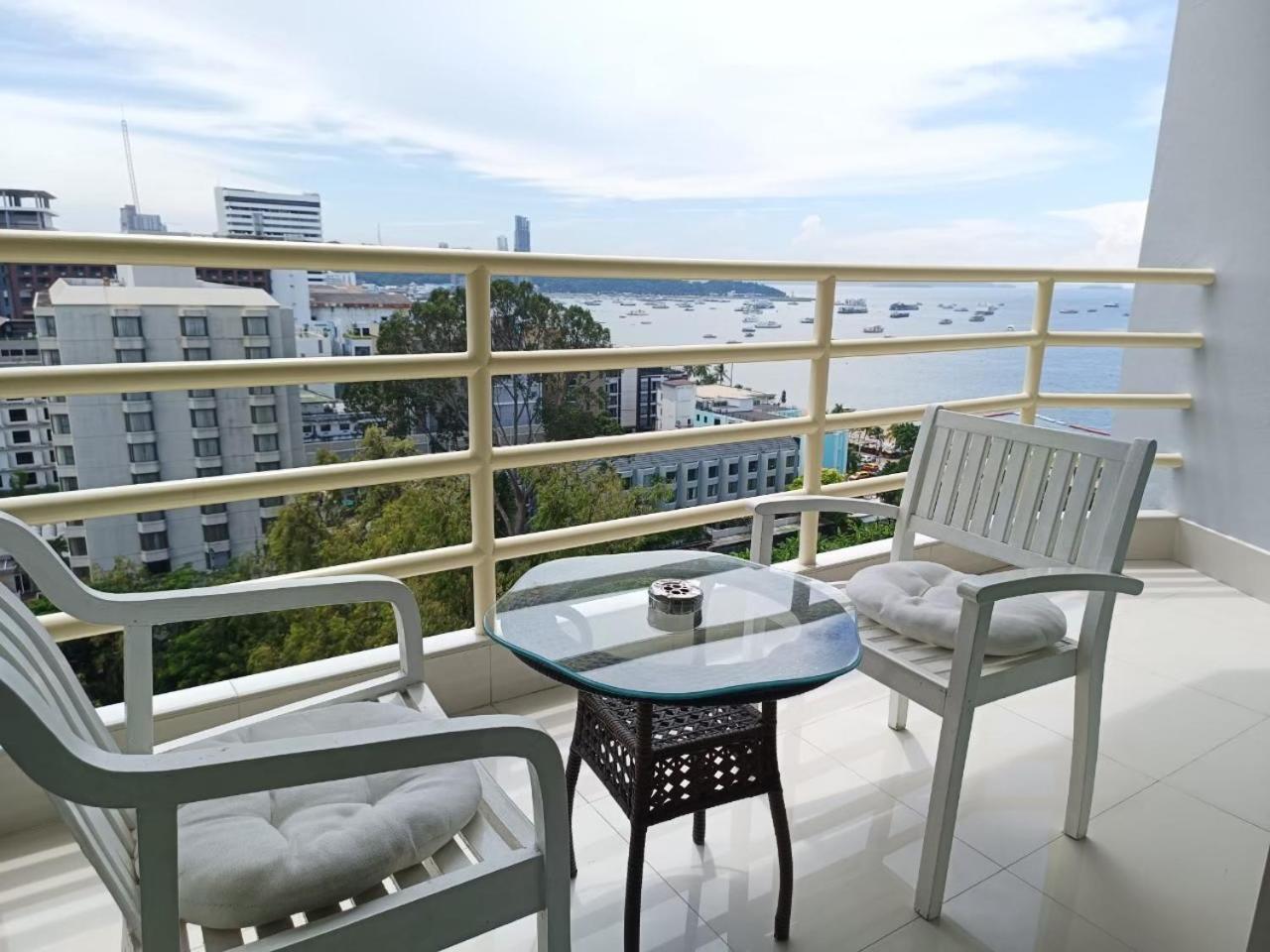 View Talay 6 Pattaya Beach Apartment By Honey Exterior foto