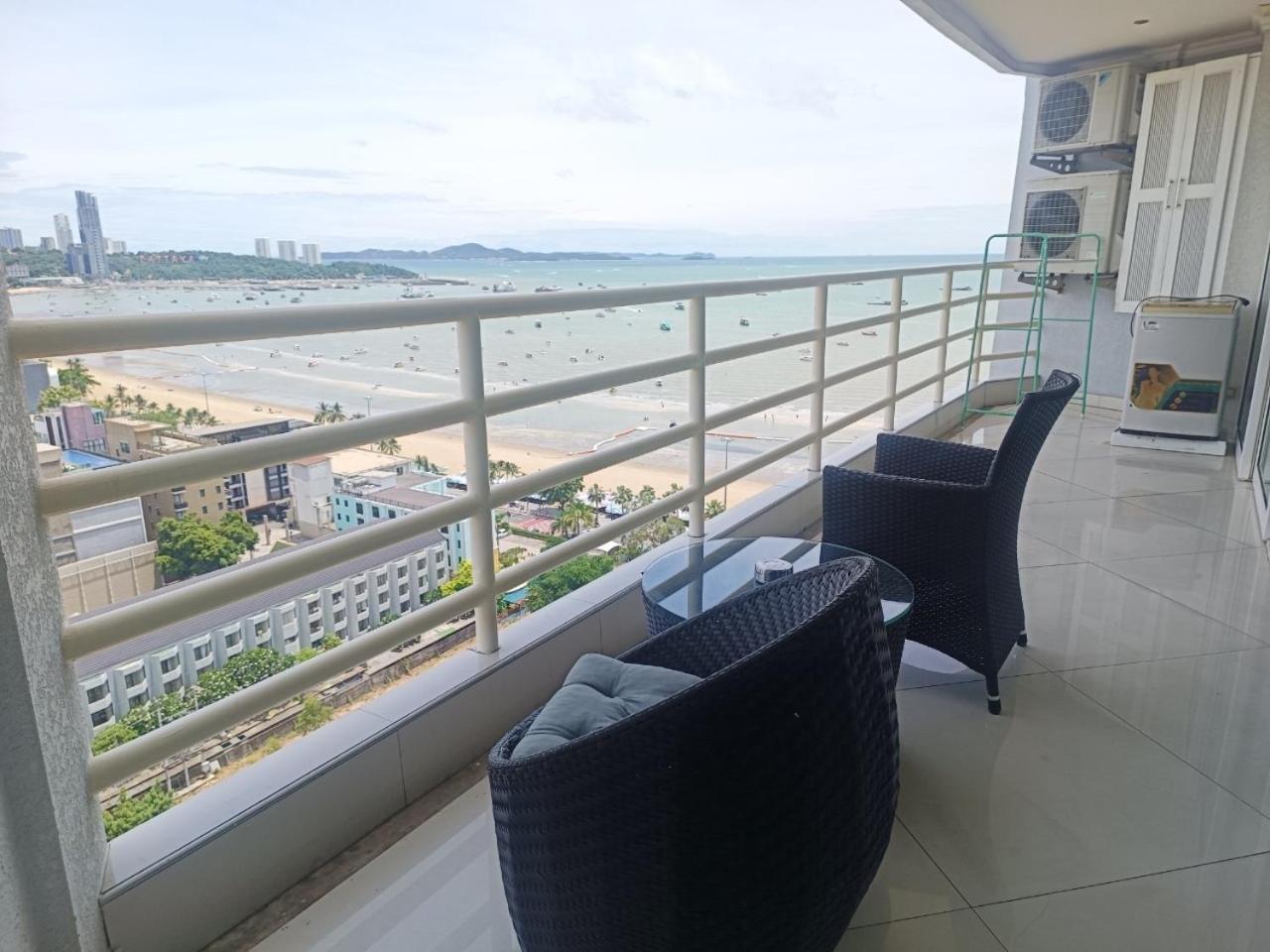 View Talay 6 Pattaya Beach Apartment By Honey Exterior foto
