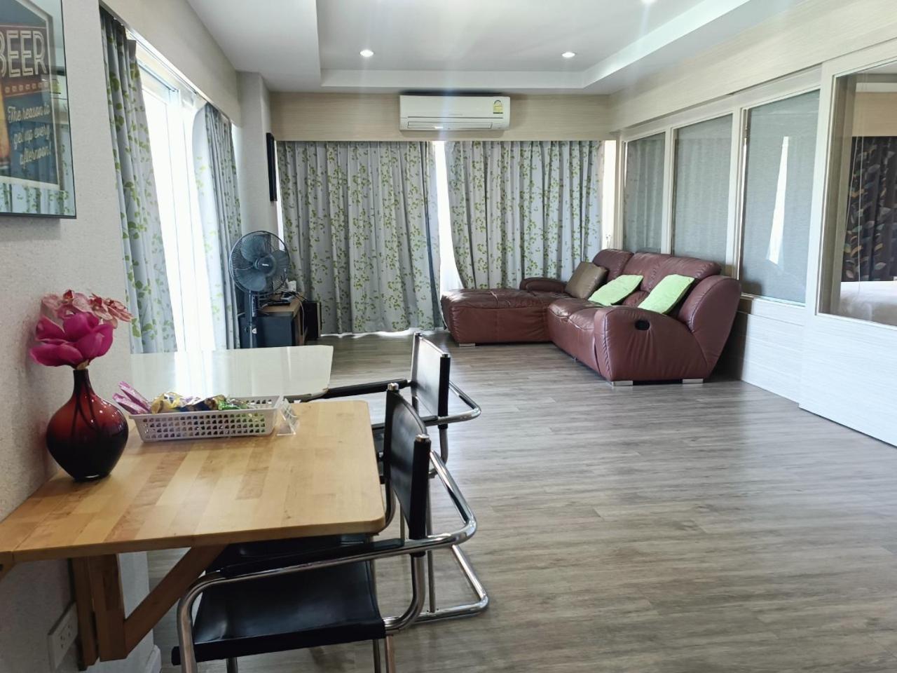 View Talay 6 Pattaya Beach Apartment By Honey Exterior foto