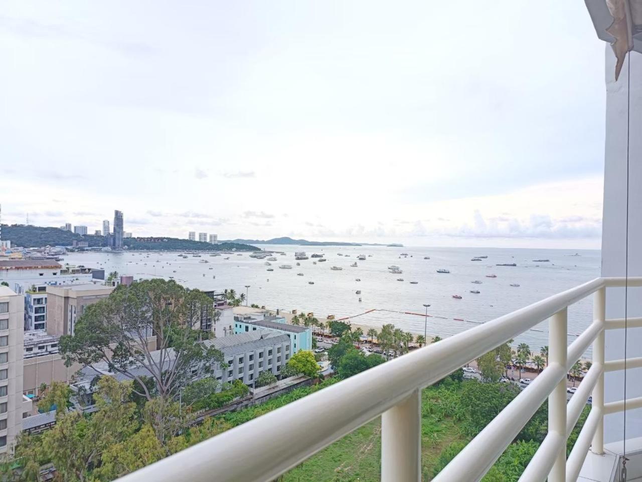 View Talay 6 Pattaya Beach Apartment By Honey Exterior foto